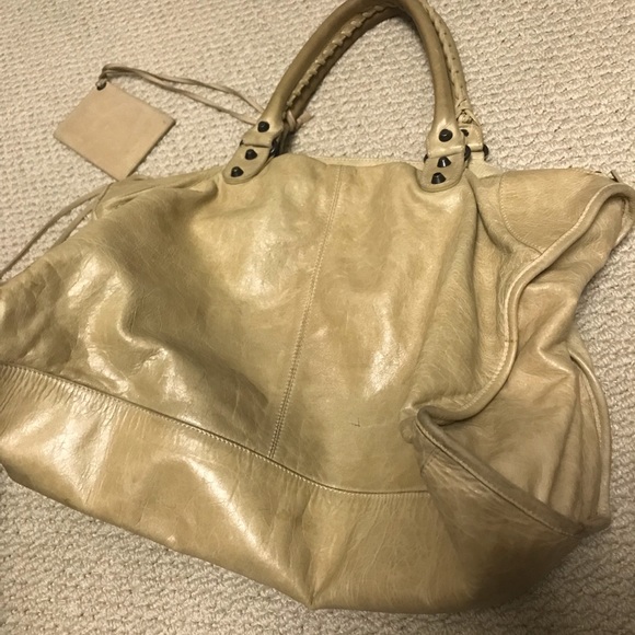 Balenciaga beige large tote - Picture 2 of 4